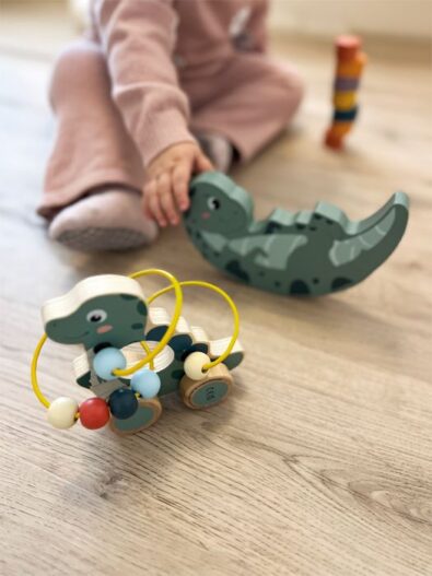 cose_per_dire_12615_12620-10-produktlinie-dino-small-foot-kinderbild-01